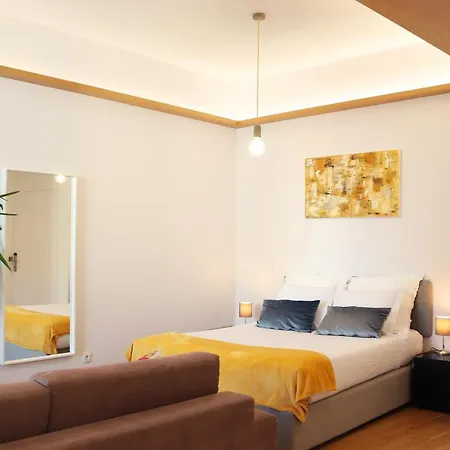 Invicta Apartment *